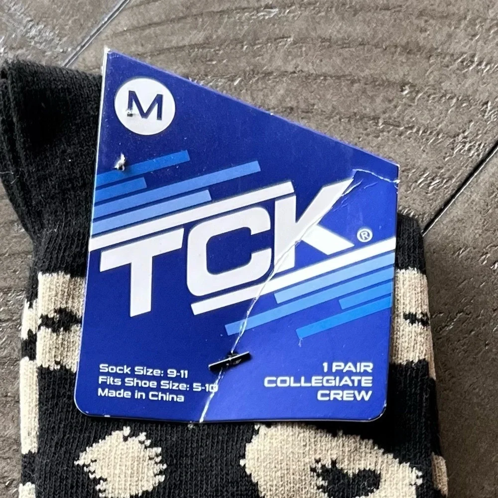TCK Collegiate Crew Socks Cheetah Print with a P on them Size Medium